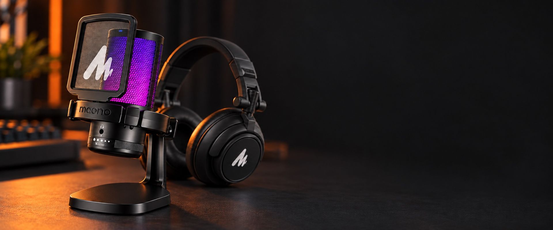 MAONO DGM20 microphone and MH601 headphones