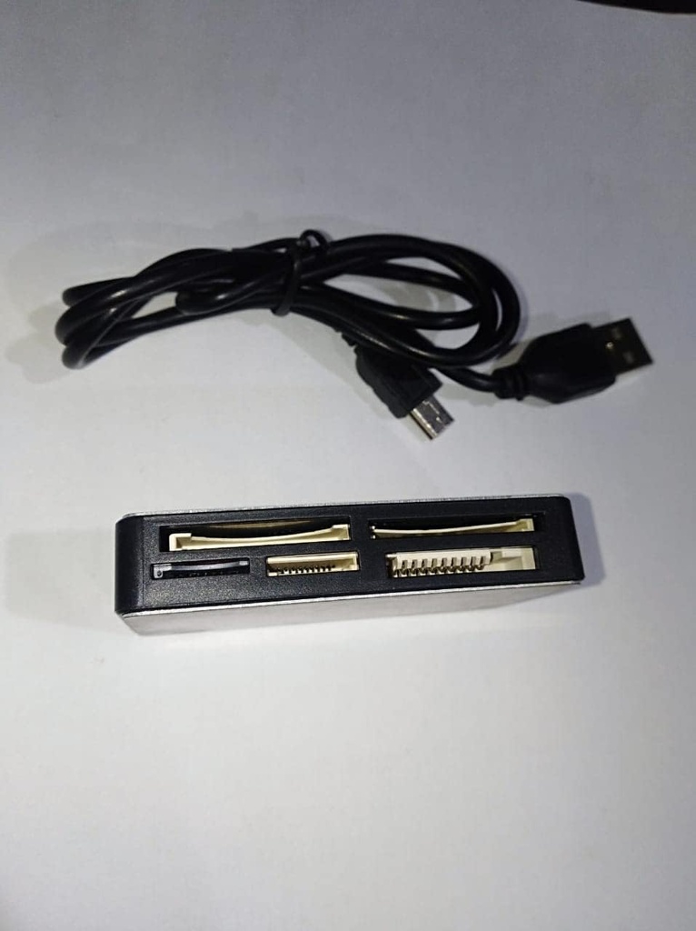 قارئ بطاقات iETOP C3-08 ‏6 في 1 عبر USB 2.0